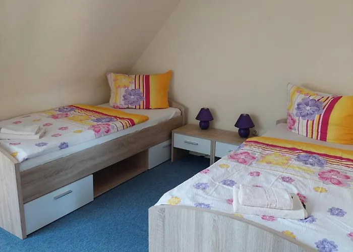 Nentershaus 招待所 *