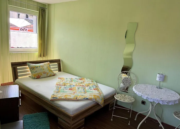 Nentershaus 招待所 *